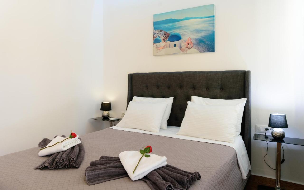 Luxury Lake View Center House Agios Nikolaos  Exterior photo